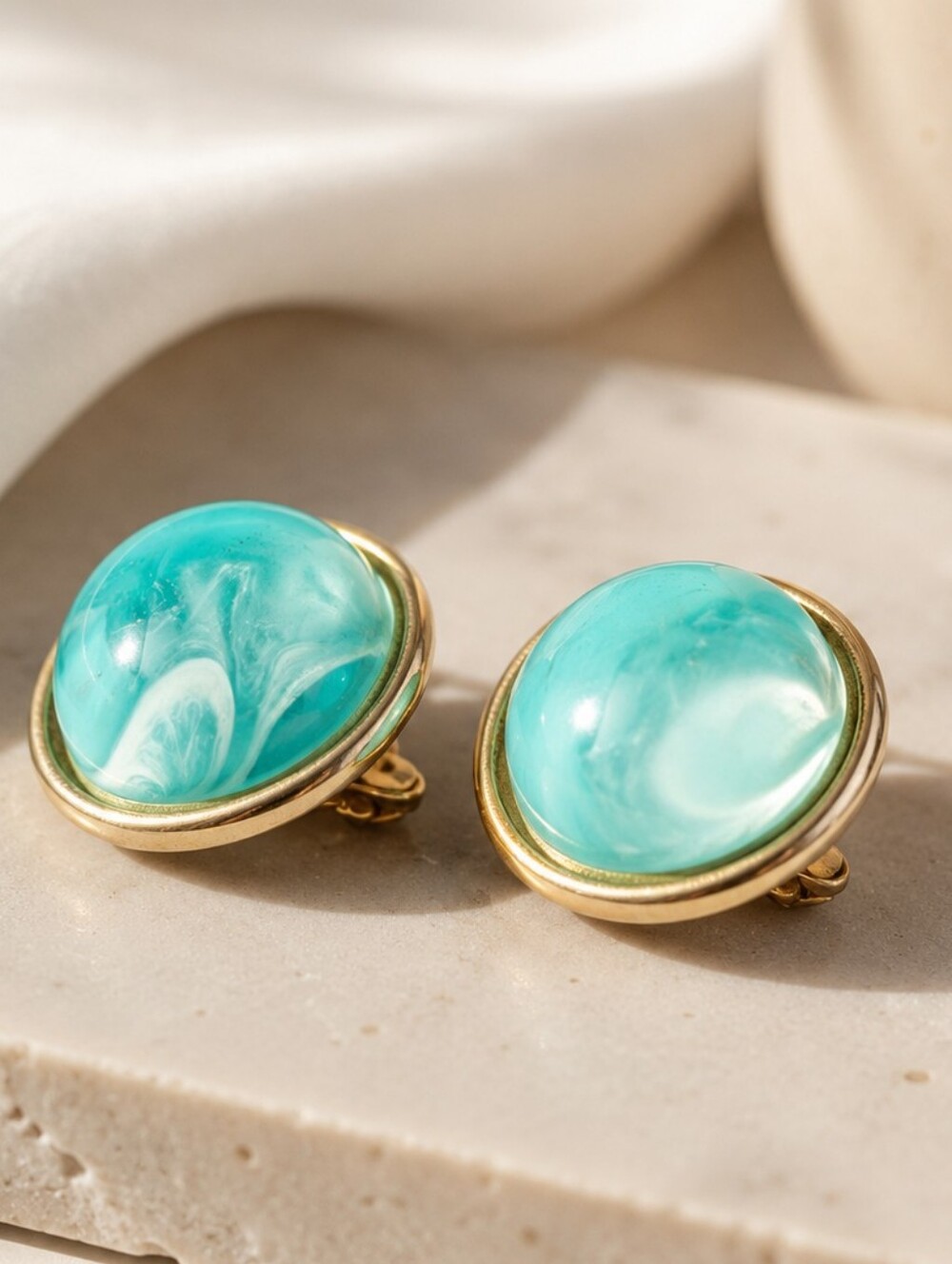 Vintage Lisner Turquoise Clip On Earrings Gold Tone Mid Century Retro